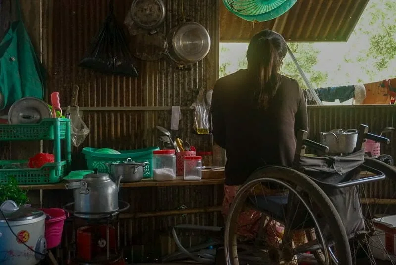 mother seeking reintegration with her children